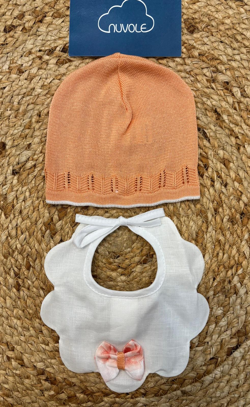 Set cappello e bavetta albicocca