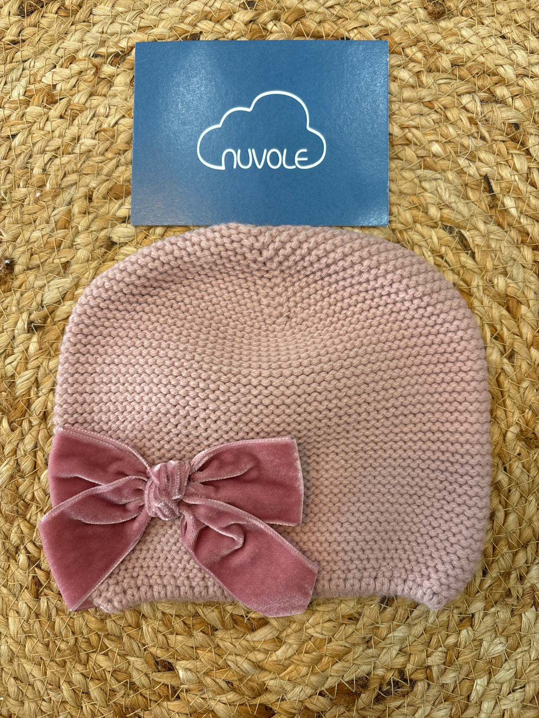 Cappello con fiocco in velluto rosa