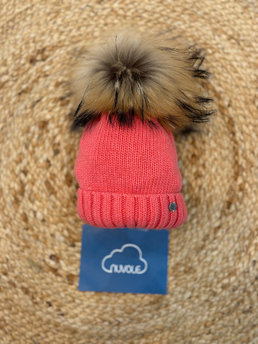 Cappello in cashmere con pompon caramello