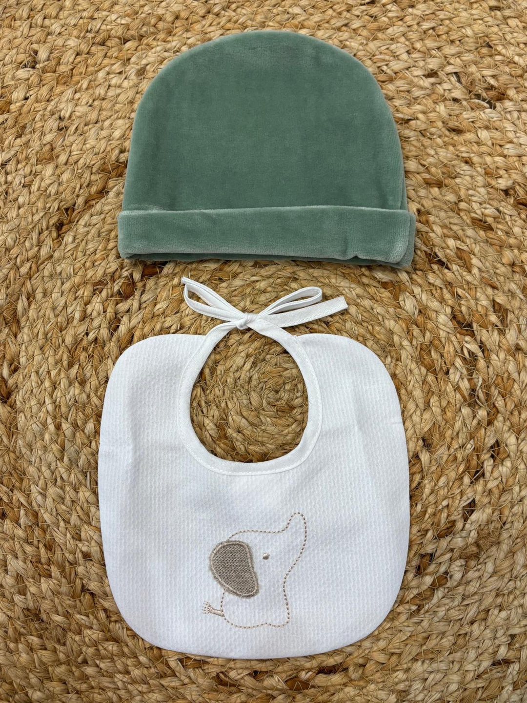 Set cappello e bavetta elefantino