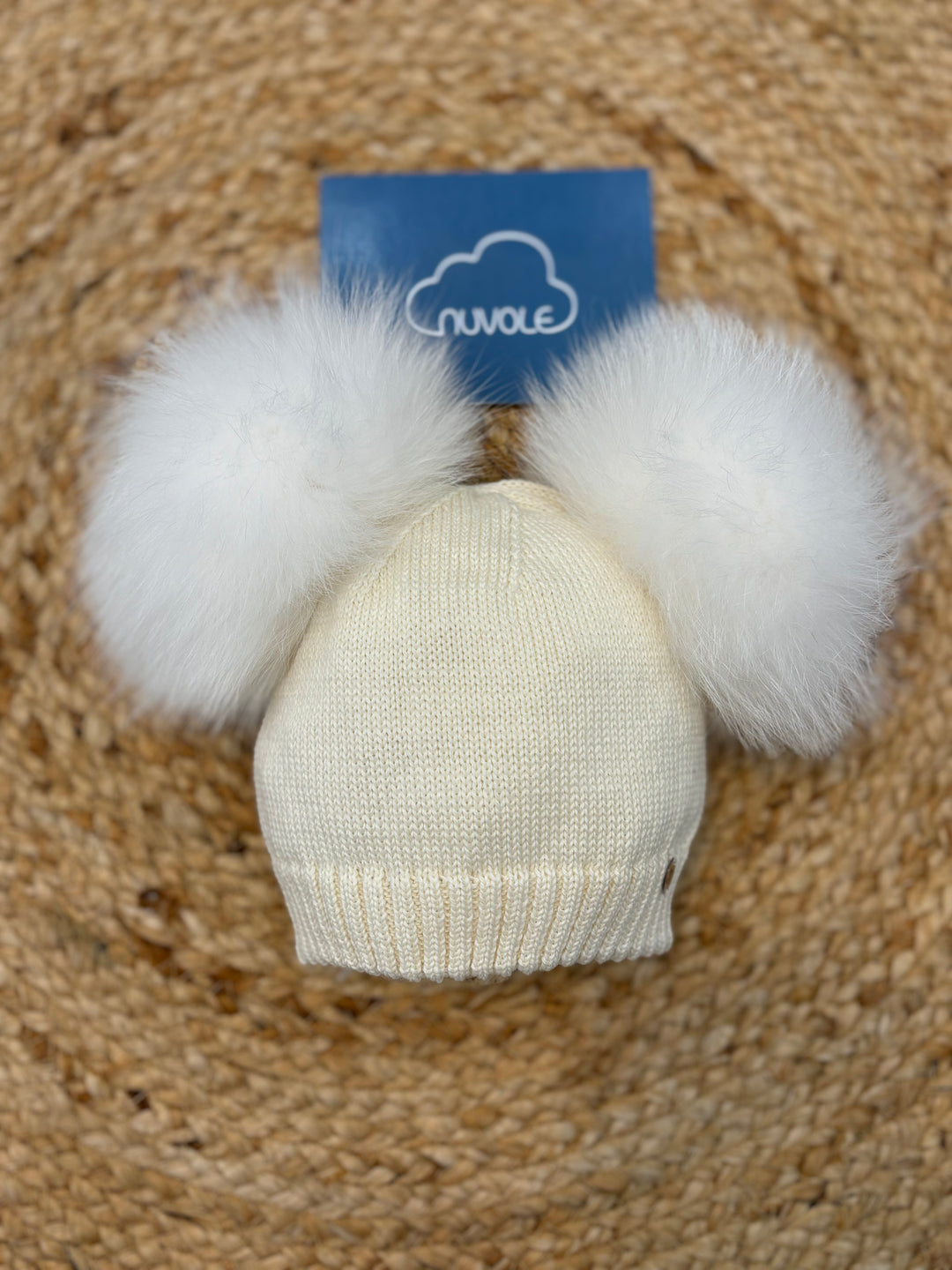 Cappello doppio pompon bianco