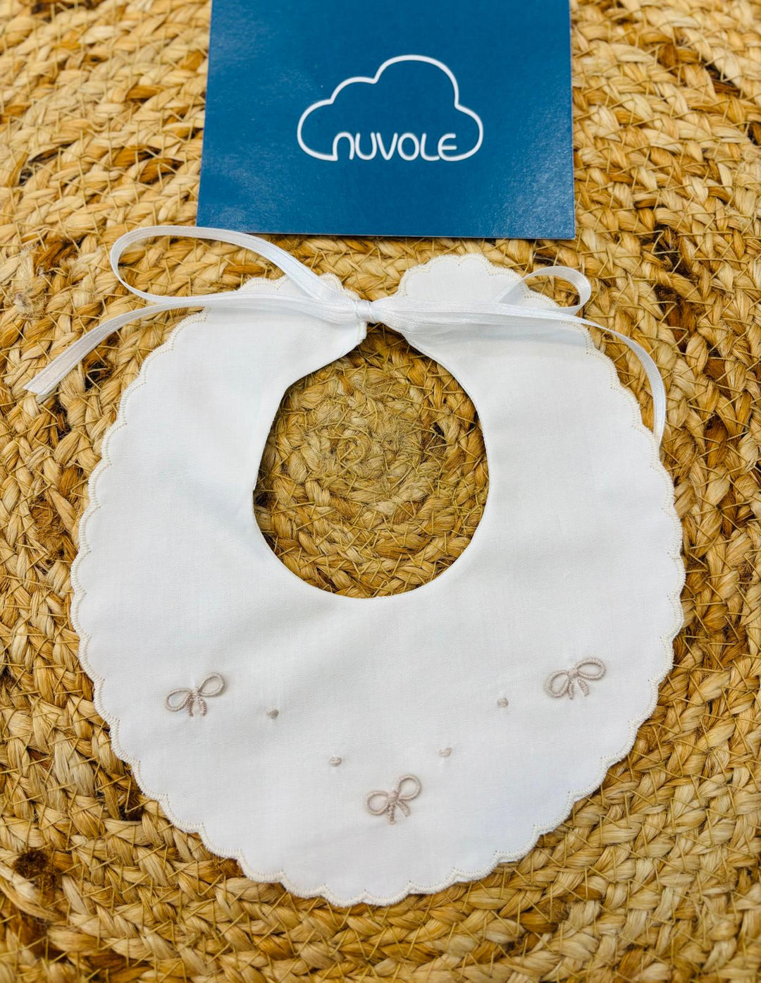 bavetta ricamata “Nodo d’Amore”