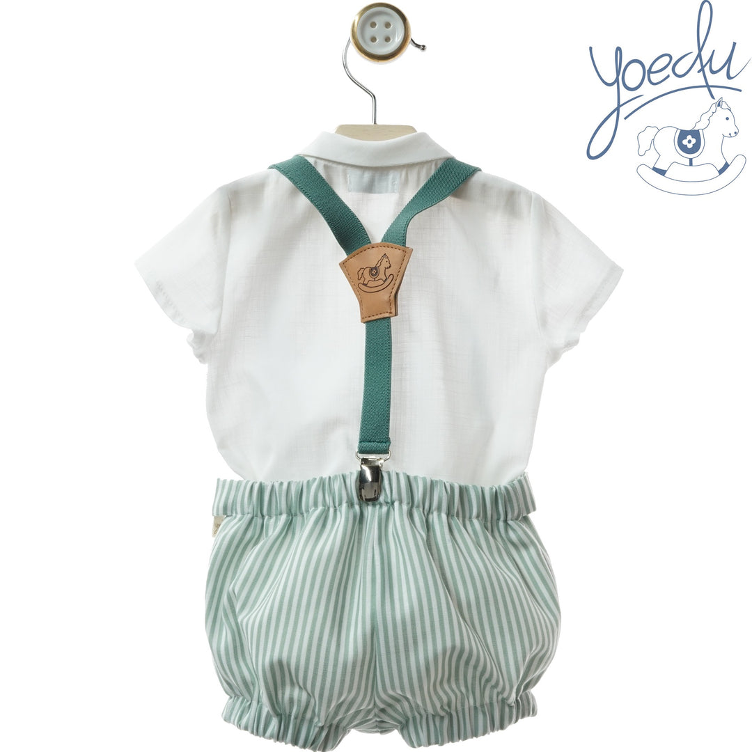 Completo con bretelle camicia e short
