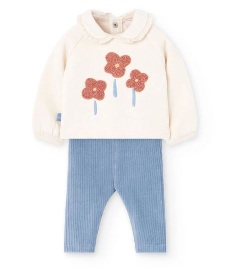 Completo con fiori