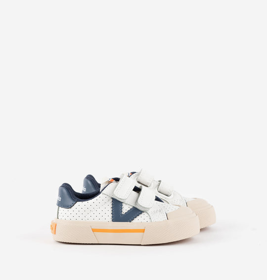 Sneakers con strappi
