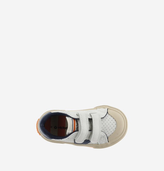 Sneakers con strappi