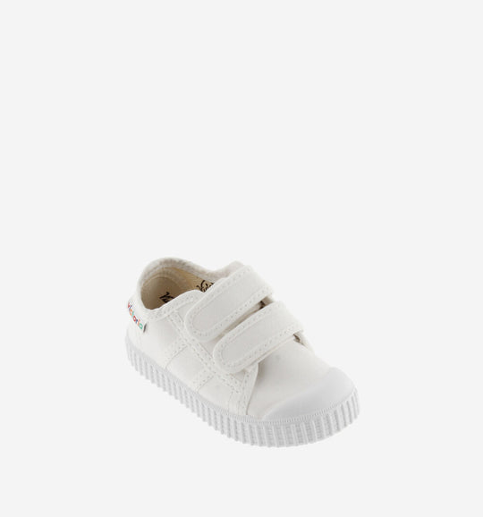 Sneakers in tela bianche