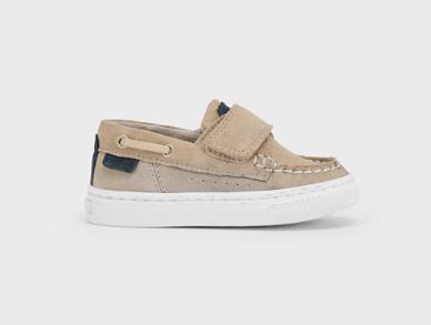 Mocassino con strappo