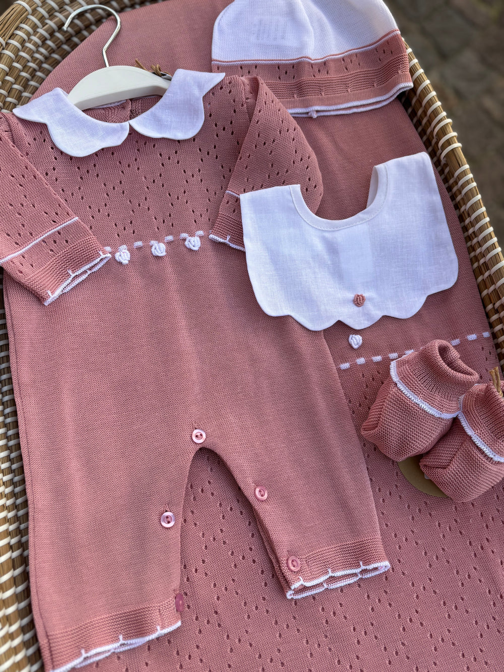 Tutina in filo di cotone roselline