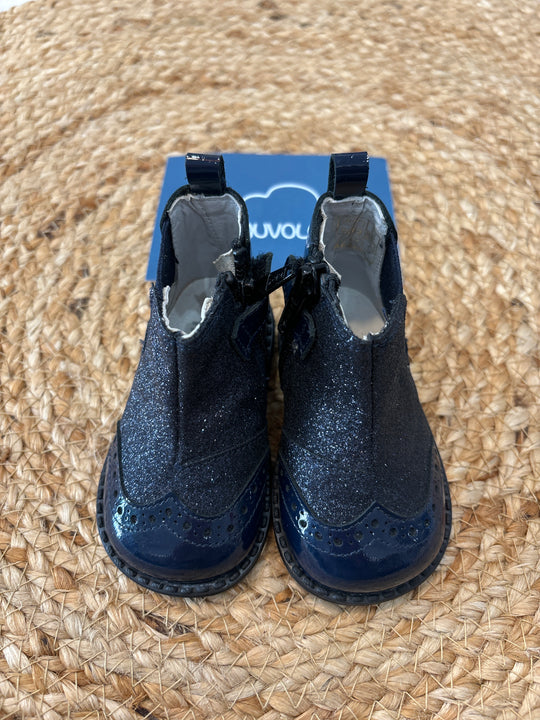 Stivaletto in vernice e glitter