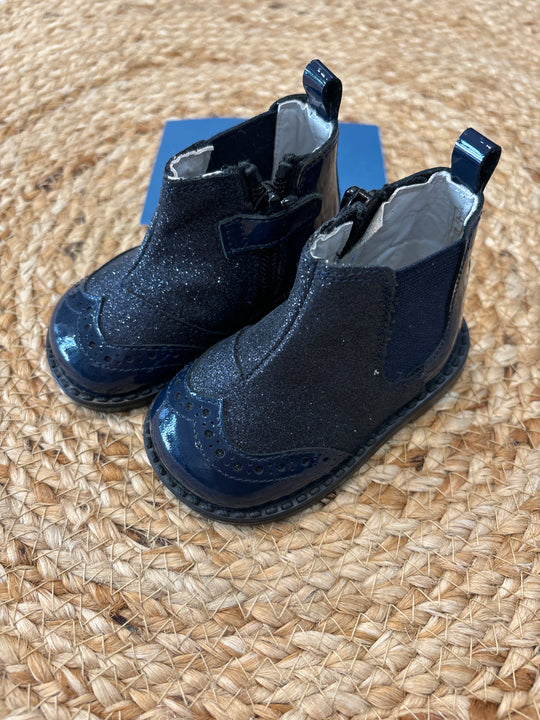 Stivaletto in vernice e glitter