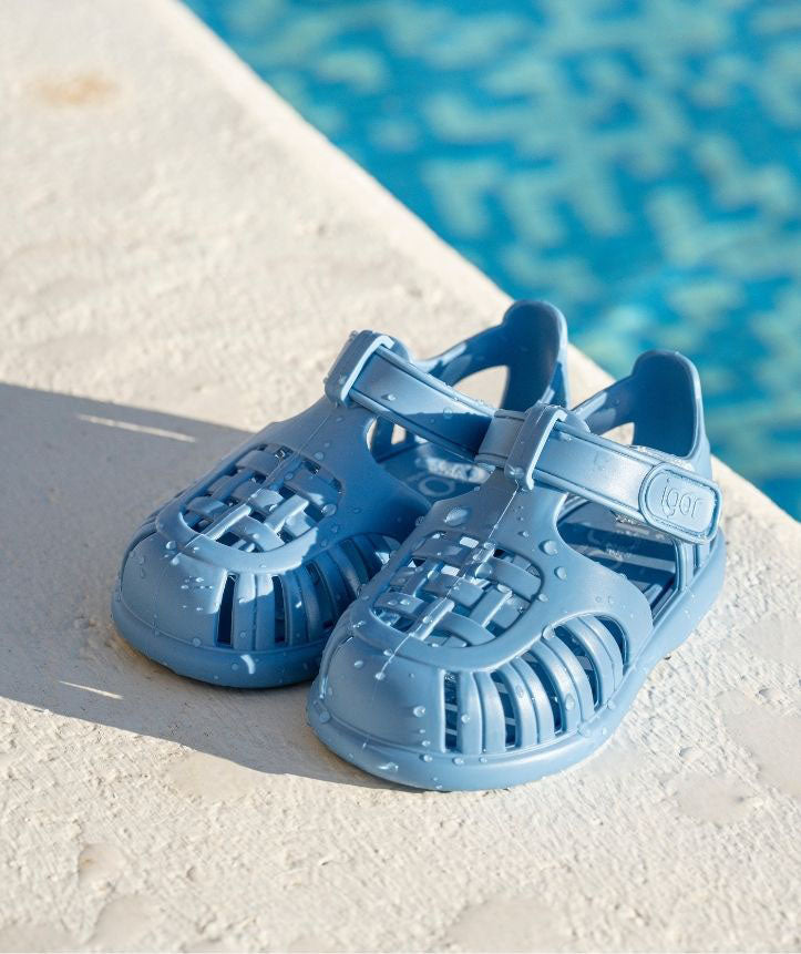Sandalo in gomma blu