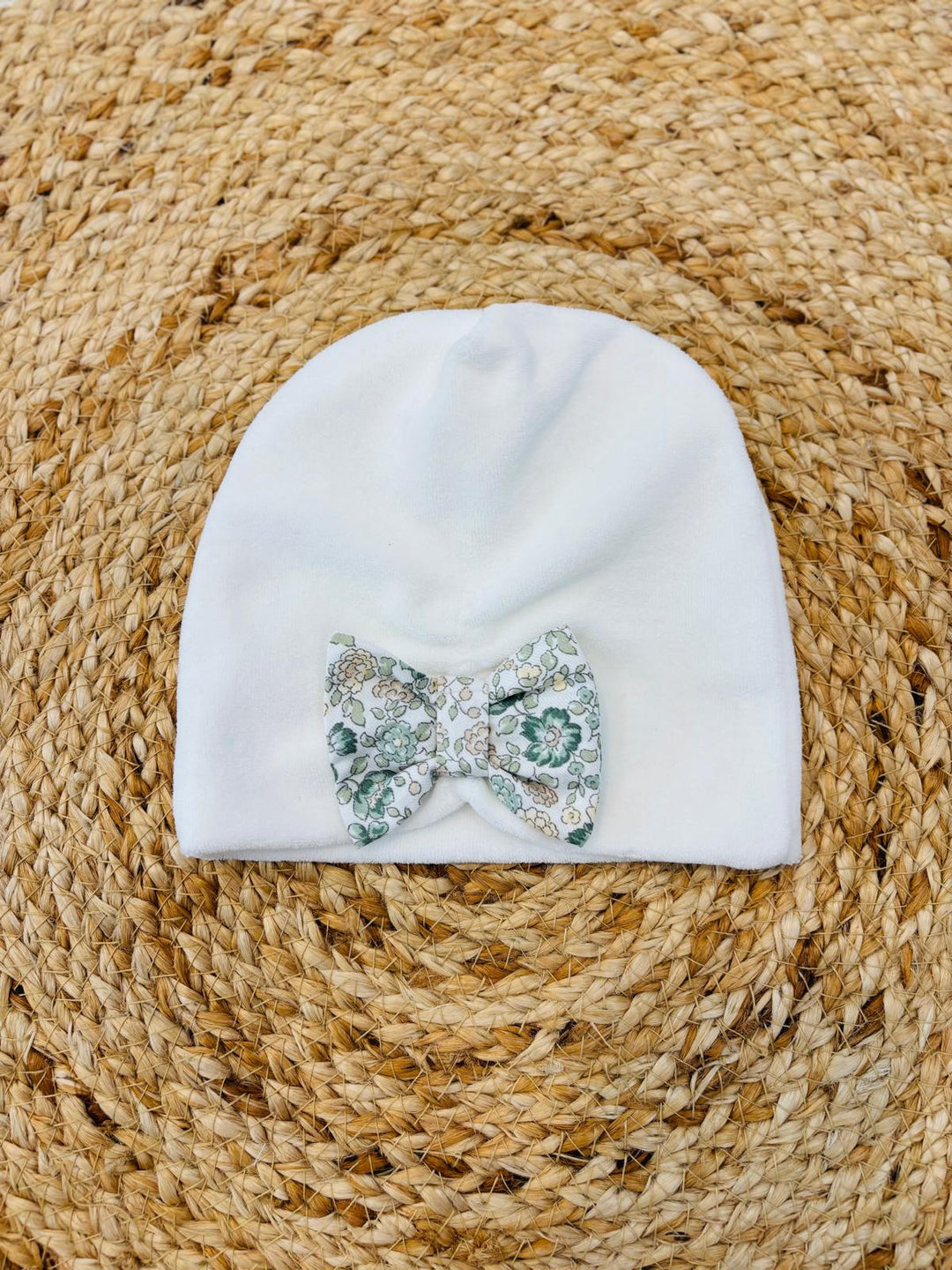 Cappello in ciniglia fiori