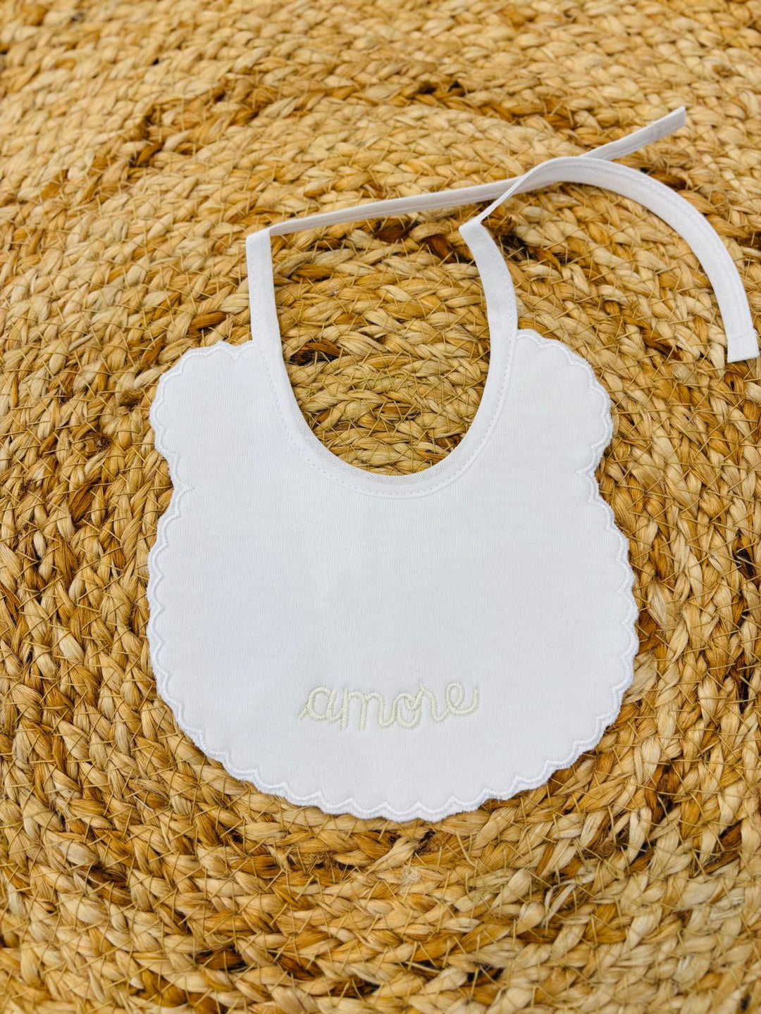 Bavetta ricamo ''Amore'' ecrù