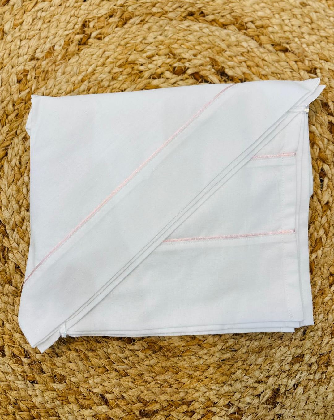Set lenzuola con piping rosa