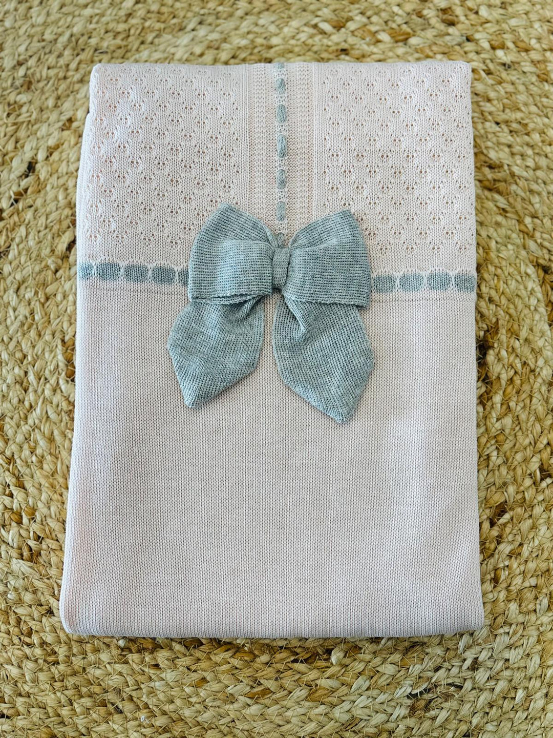 Coperta il lana cipria con fiocco