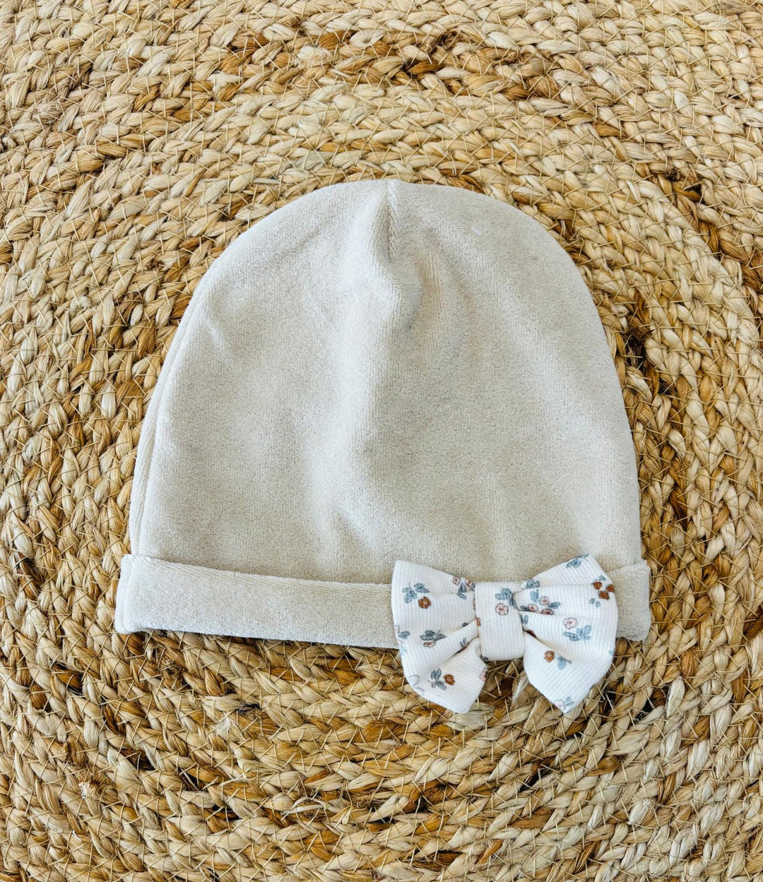 Cappello in ciniglia fiori