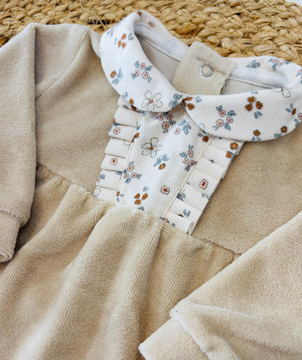 Tutina in ciniglia fiori beige