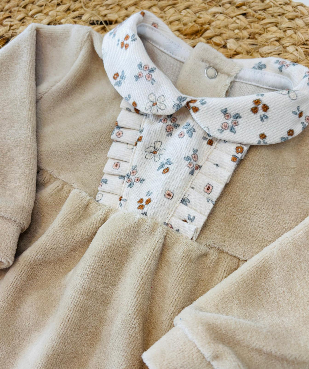 Tutina in ciniglia fiori beige