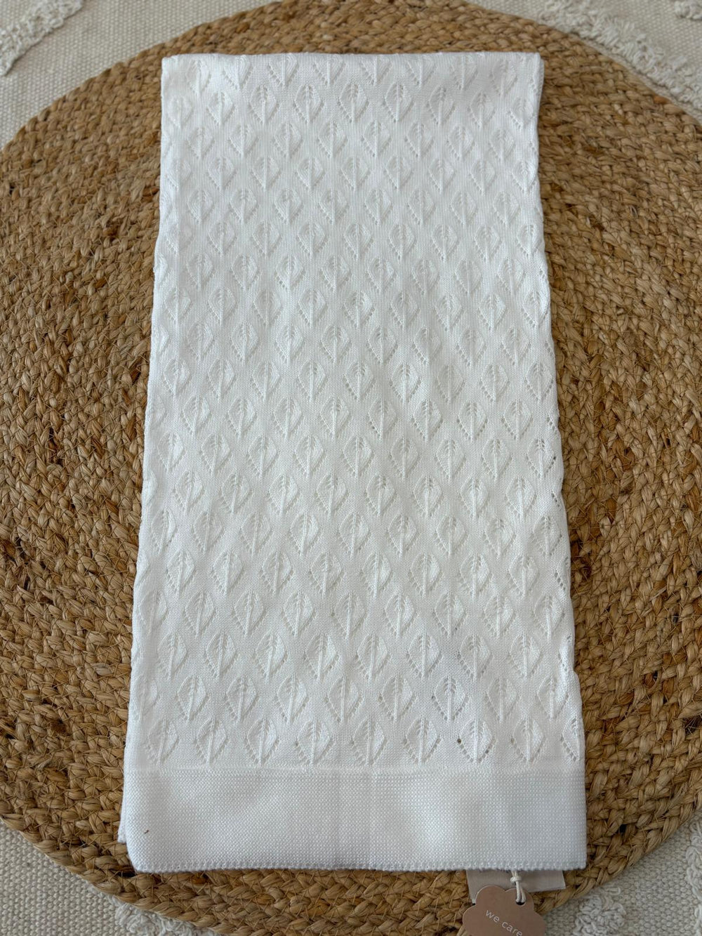 Coperta lavorata bianca