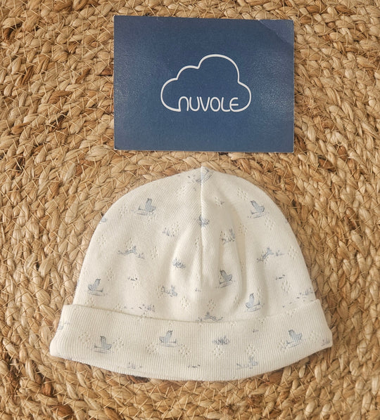 Cappellino ricami azzurri