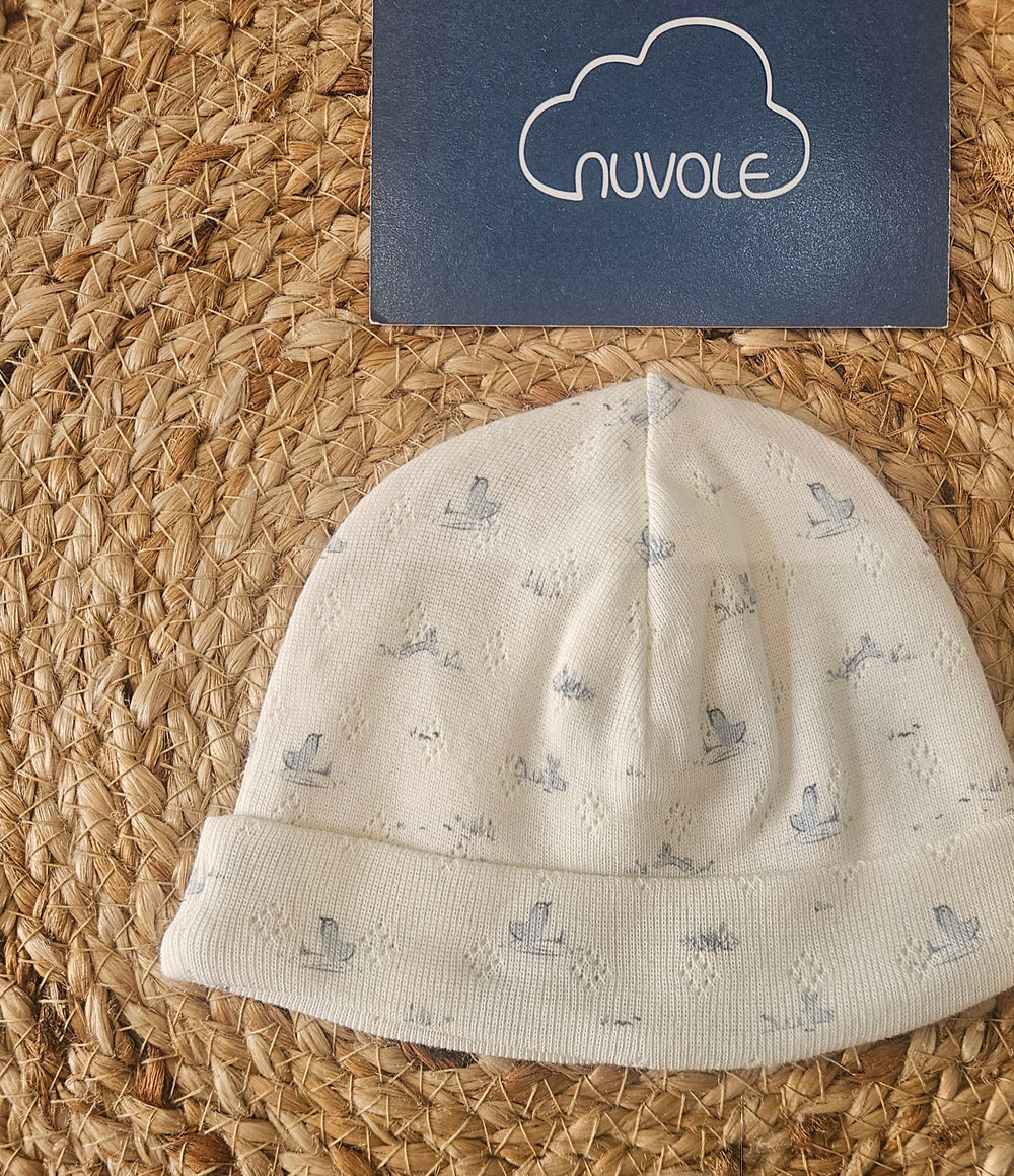 Cappellino ricami azzurri